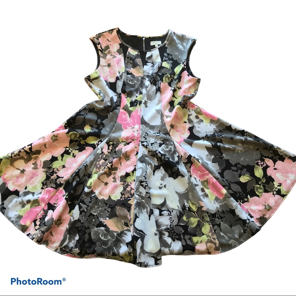 Laura dress sz 16 black pink floral